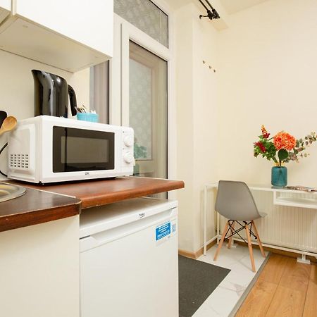 Micro Apartment Miaczynska By Noclegi Renters 바르샤바 외부 사진